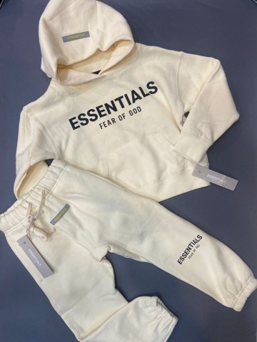 Костюм Essentials