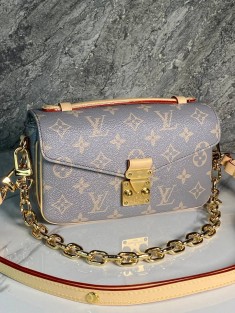 Сумка Louis Vuitton