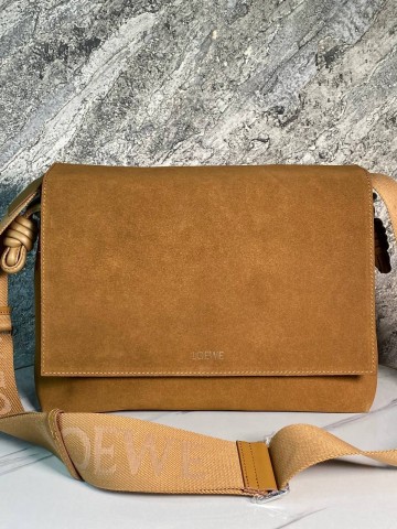 Сумка-мессенджер Loewe