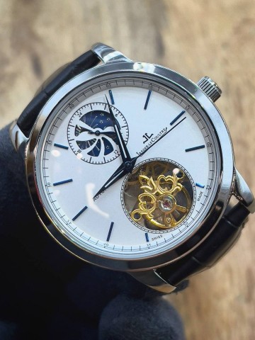 Часы Jaeger-LeCoultre