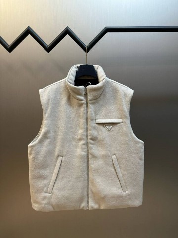 Жилет Prada