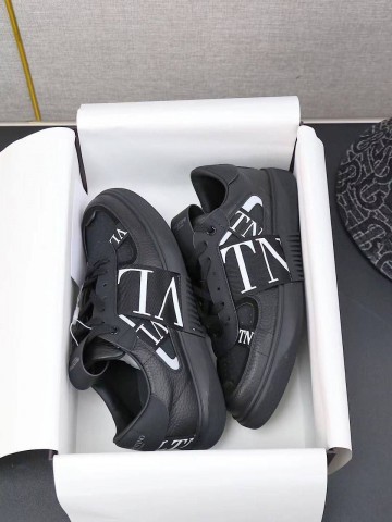 Кеды Valentino