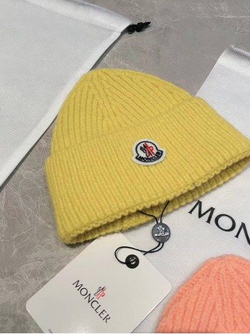 Шапка Moncler