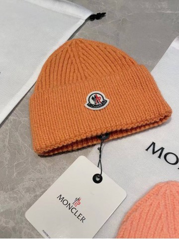 Шапка Moncler