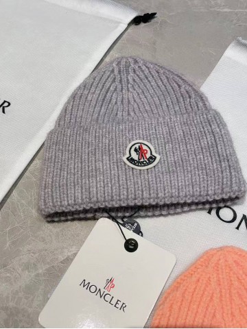 Шапка Moncler