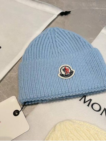 Шапка Moncler