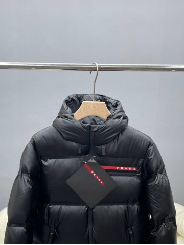 Пуховик Prada