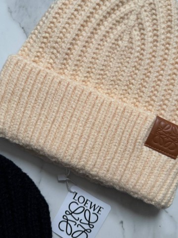 Шапка Loewe