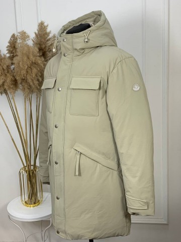 Пуховик Moncler