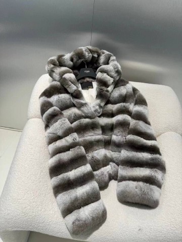 Шуба Fendi