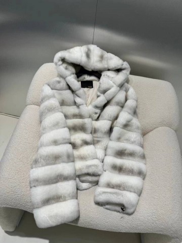 Шуба Fendi