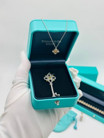 Кулон Tiffany & Co. ключ
