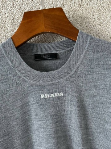 Трикотажная футболка Prada