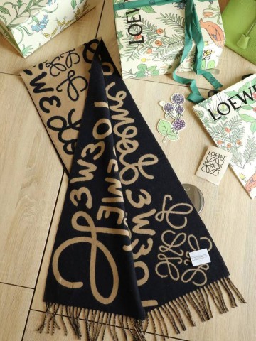 Шарф Loewe