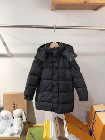 Пуховик Moncler