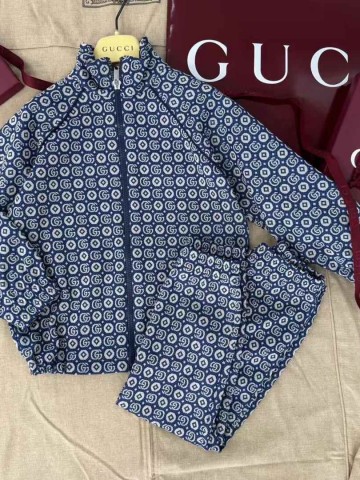 Костюм Gucci