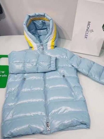 Пуховик Moncler