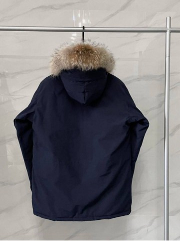 Пуховик Canada Goose
