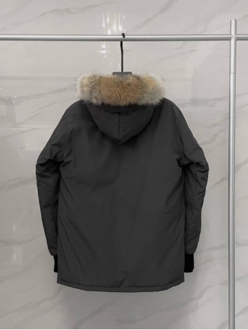 Пуховик Canada Goose