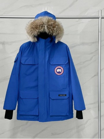 Пуховик Canada Goose