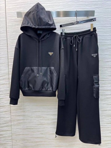Костюм Prada