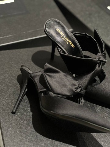 Босоножки Yves Saint Laurent