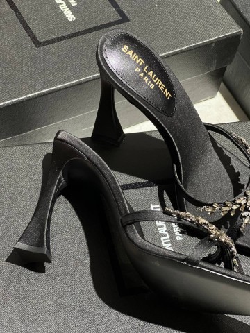 Босоножки Yves Saint Laurent
