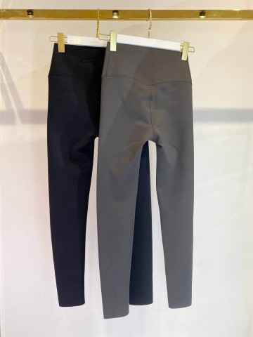 Леггинсы Prada