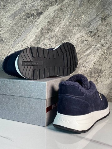 Кроссовки Prada