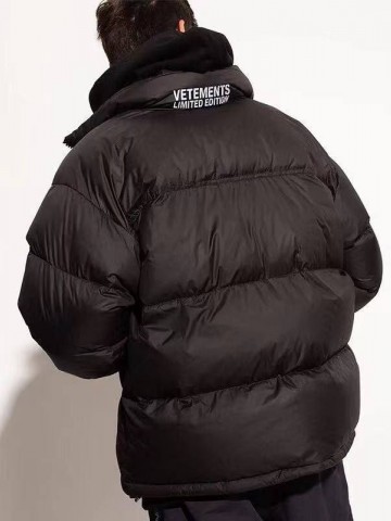Пуховик Vetements