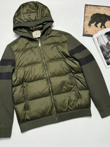Пуховик Moncler