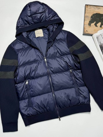 Пуховик Moncler