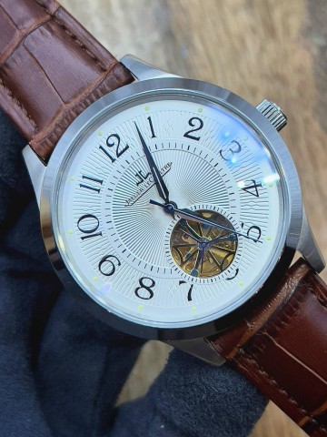 Часы Jaeger-LeCoultre