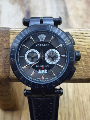 Часы Versace
