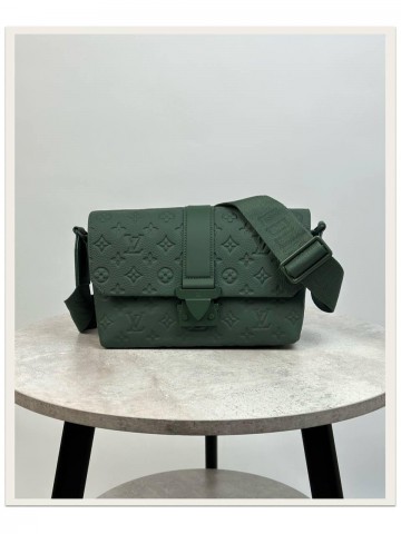 Сумка-мессенджер Louis Vuitton