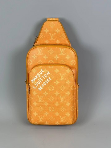 Сумка-слинг Louis Vuitton
