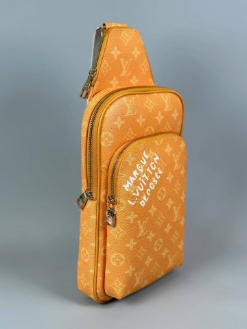 Сумка-слинг Louis Vuitton
