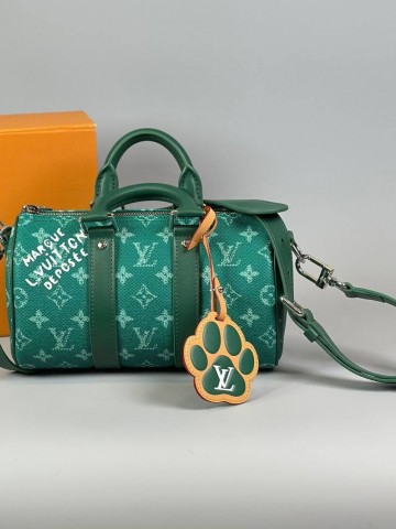Сумка-мессенджер Louis Vuitton