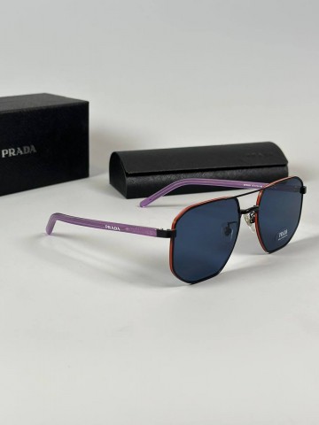 Очки Prada