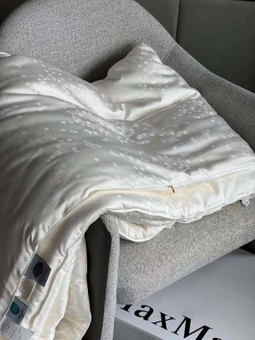 Одеяло MaxMara 200х230 см