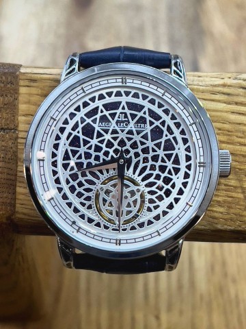 Часы Jaeger-LeCoultre