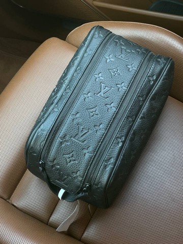 Несессер Louis Vuitton