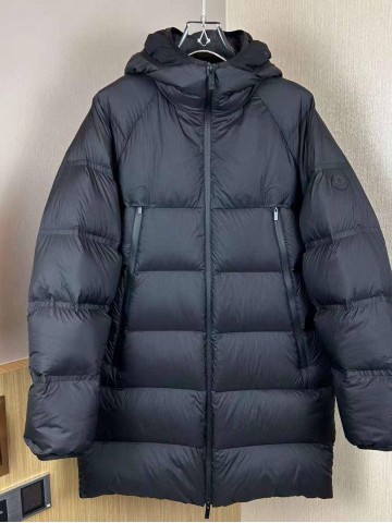 Пуховик Moncler