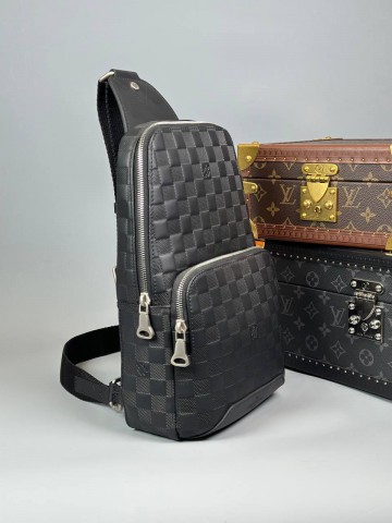 Сумка-слинг Louis Vuitton