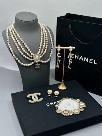 Серьги CHANEL