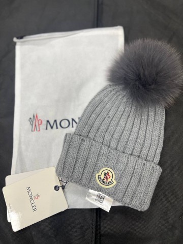 Шапка Moncler