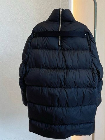 Пуховик Moncler