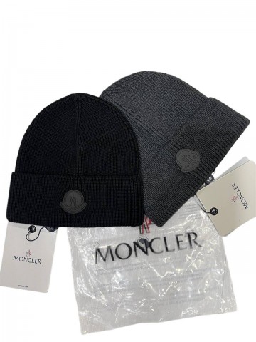 Шапка Moncler
