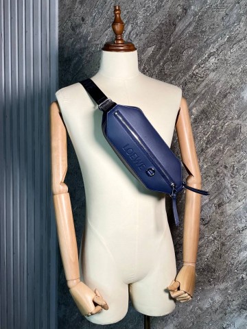Поясная сумка Loewe