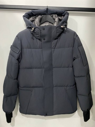 Пуховик Moncler